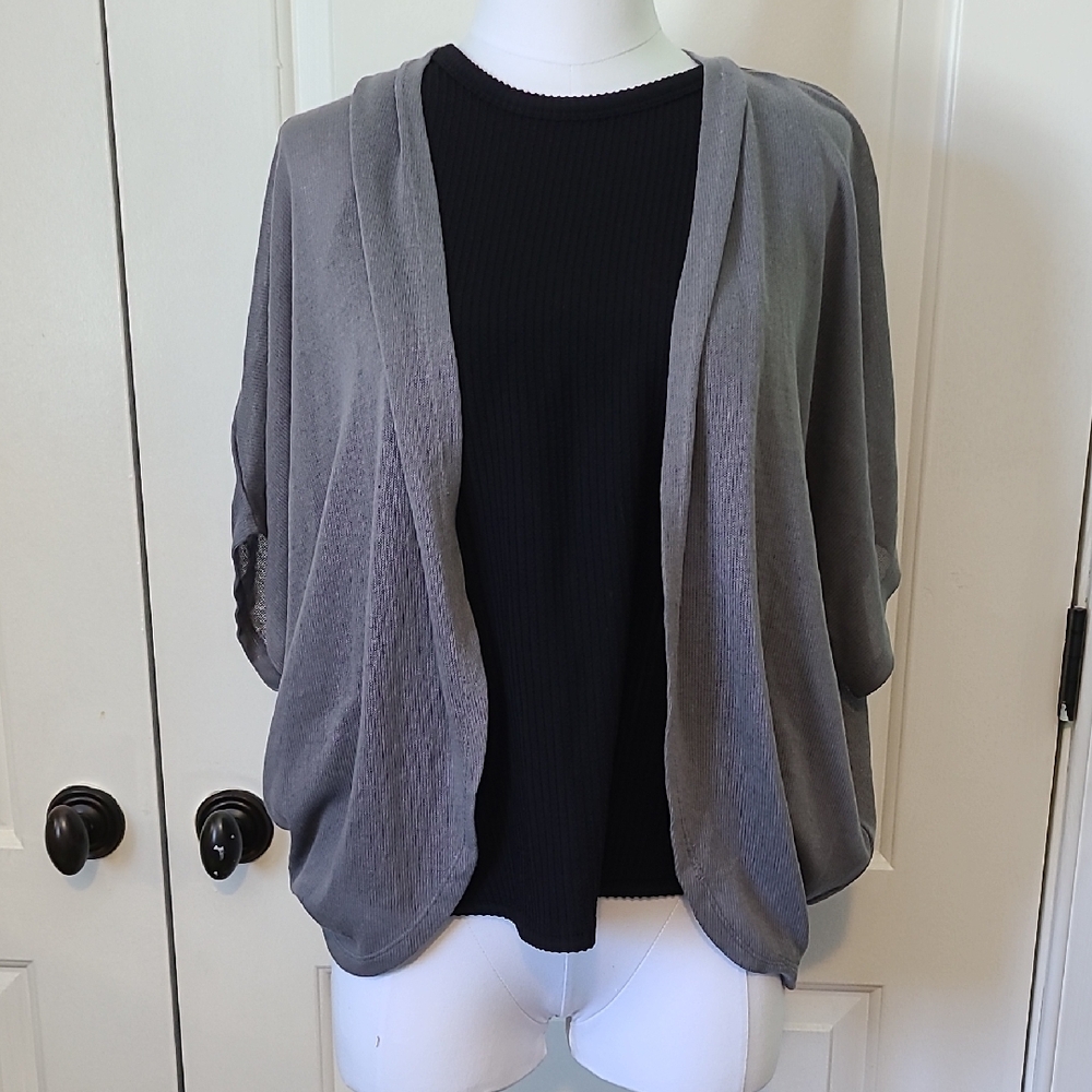 NWT Lock & Love Gray Knit Short Sleeve Shrug